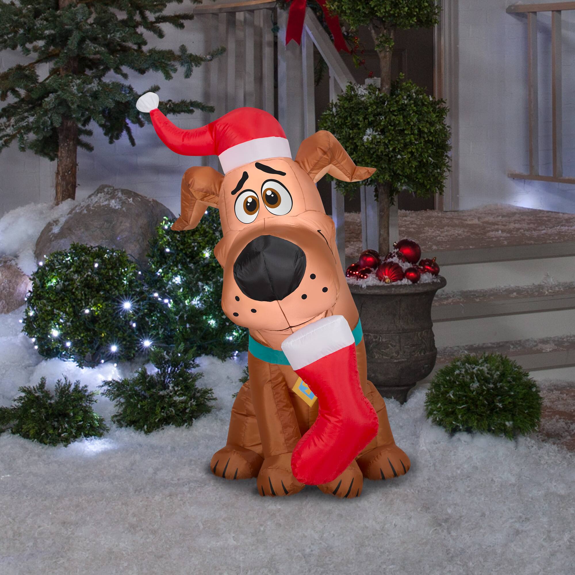 Airblown Puppy Scoob With Stocking Inflatable